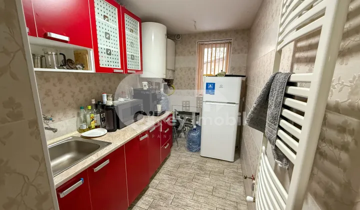 Oficiu, Centru, ARMENEASCĂ