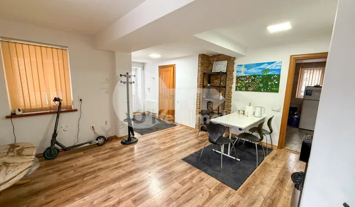 Oficiu, Centru, ARMENEASCĂ