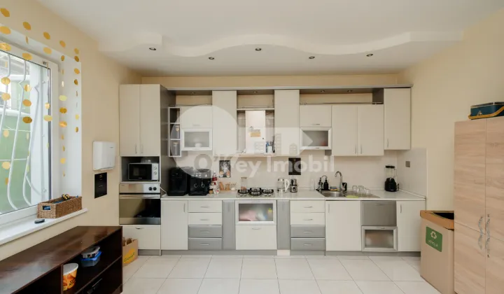 Комм. помещение, Рышкановка, СПАРТАКУС