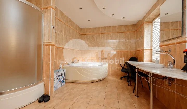 Комм. помещение, Рышкановка, СПАРТАКУС