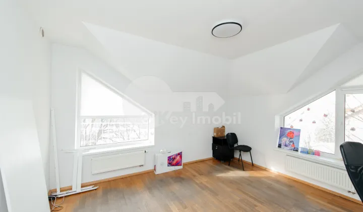 Комм. помещение, Рышкановка, СПАРТАКУС