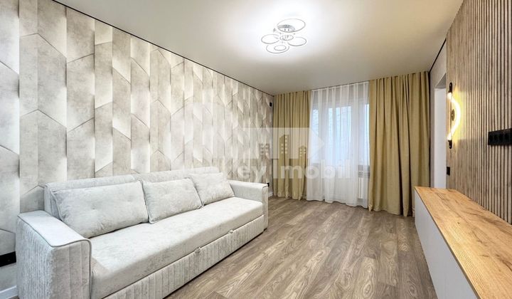 Apartament, Centru, TRANDAFIRILOR