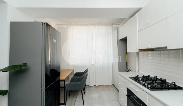 Apartament, Centru, ROMANĂ