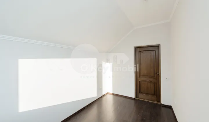 Oficiu, Centru, ALEXEI ȘCIUSEV