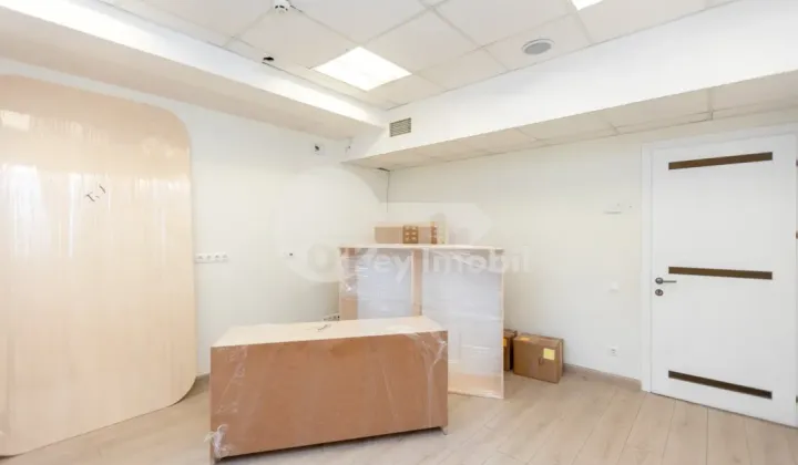 Офис, Центр, МИХАЙ ВИТЯЗУЛ