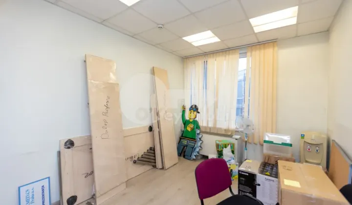 Офис, Центр, МИХАЙ ВИТЯЗУЛ