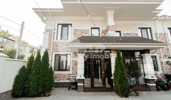 Townhouse, Centru, MELESTIU