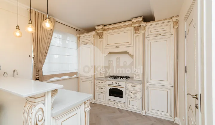 Townhouse, Centru, MELESTIU