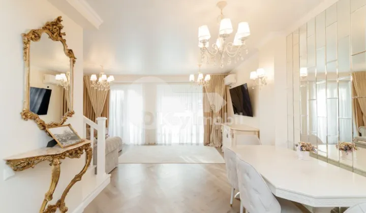 Таунхаус, Центр, МЕЛЕСТИУ