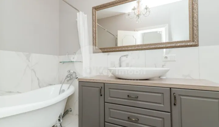 Таунхаус, Центр, МЕЛЕСТИУ