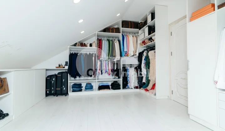 Townhouse, Centru, MELESTIU