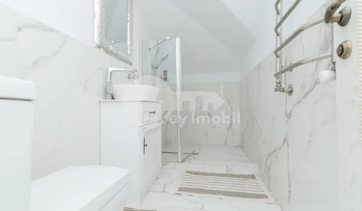 Townhouse, Centru, MELESTIU