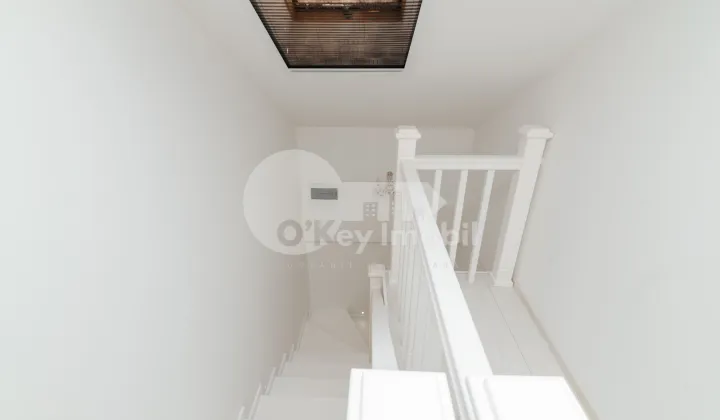 Townhouse, Centru, MELESTIU