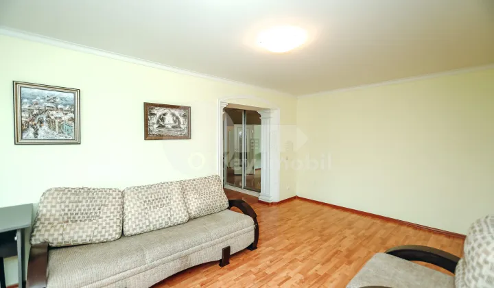 Apartament, Centru, TOMA CIORBĂ