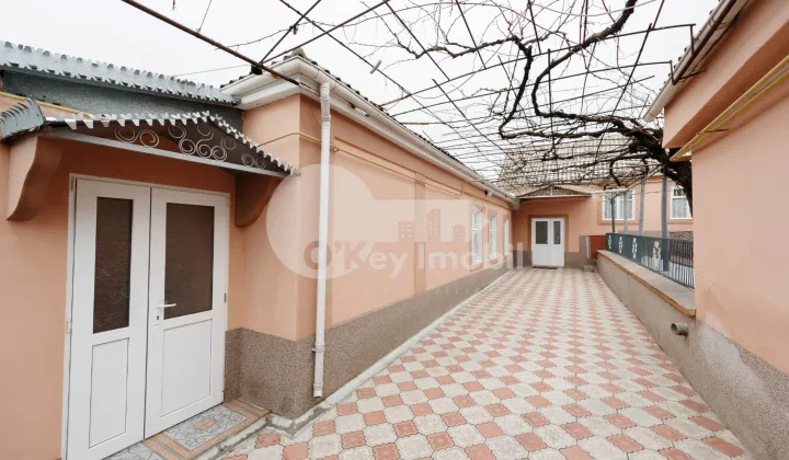 Дом, КРИУЛЯНЫ