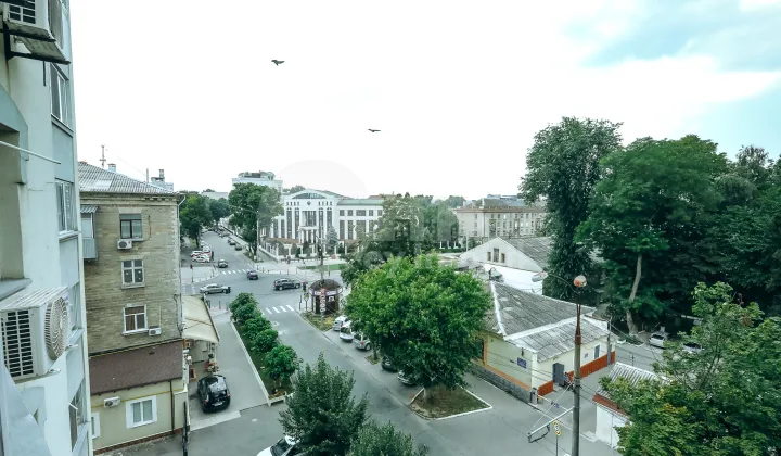 Apartament, Centru, TOMA CIORBĂ