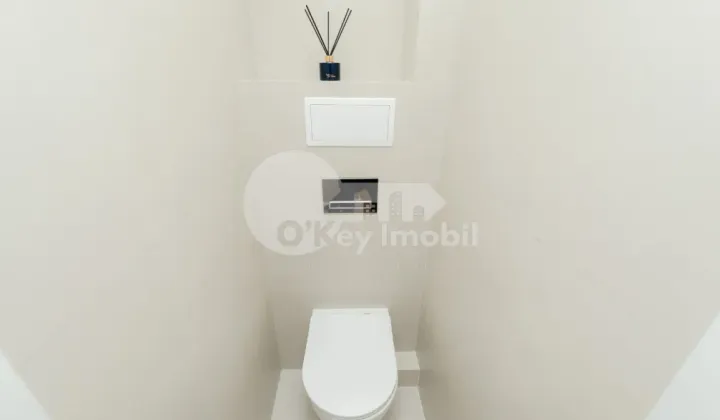 Квартира, Ботаника, ВАЛЯ КРУЧИЙ