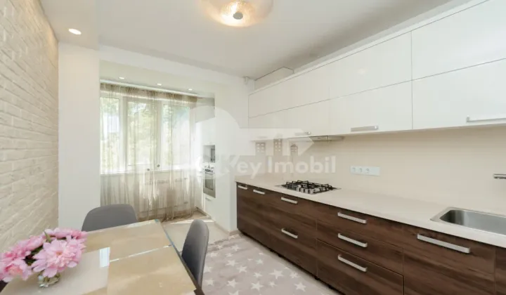 Квартира, Центр, НИКОЛАЕ ЙОРГА