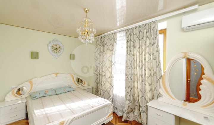 Дом, Центр, СФЫНТУЛ ГЕОРГЕ