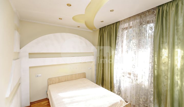 Дом, Центр, СФЫНТУЛ ГЕОРГЕ