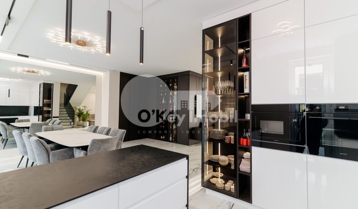 Duplex, Botanica, PĂȘUNILOR