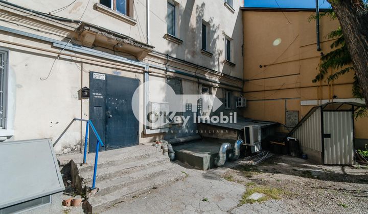 Oficiu, Centru, MITROPLIT VARLAAM