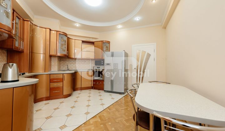 Apartament, Centru, 31 AUGUST