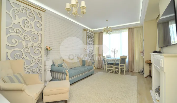 Casă, Centru, MOARA ROȘIE