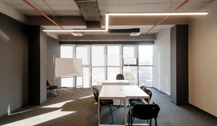 Офис, Центр, МИХАЙ ВИТЯЗУЛ