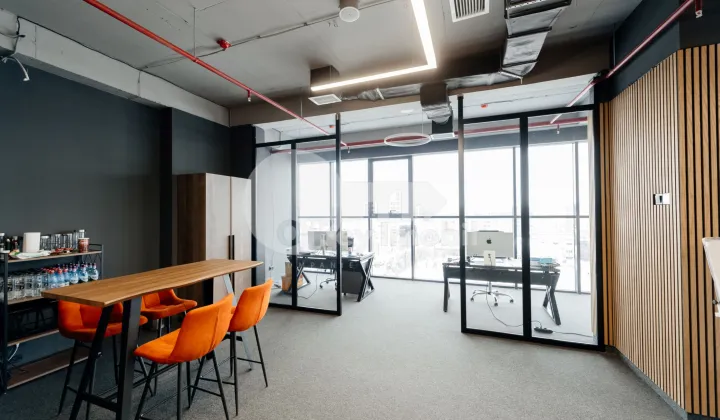 Офис, Центр, МИХАЙ ВИТЯЗУЛ