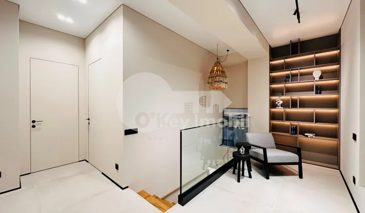 Пентхаус, Чеканы, МИЛЕСКУ СПЭТАРУ