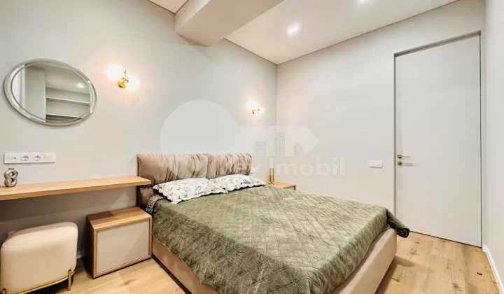 Пентхаус, Чеканы, МИЛЕСКУ СПЭТАРУ