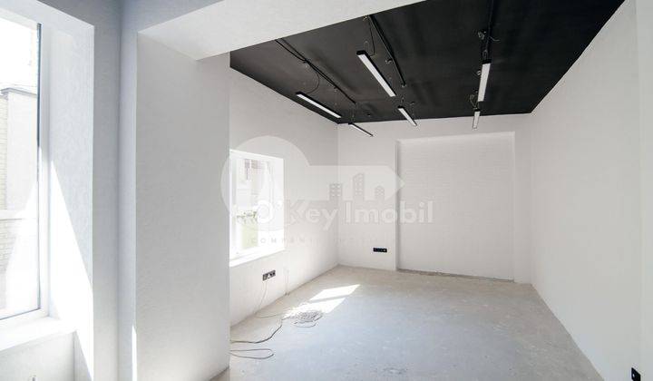 Spațiu comercial, Centru, VALEA TRANDAFIRILOR