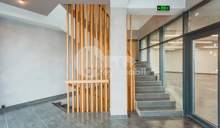 Spațiu comercial, STĂUCENI