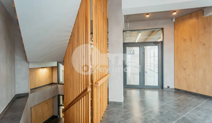 Spațiu comercial, STĂUCENI