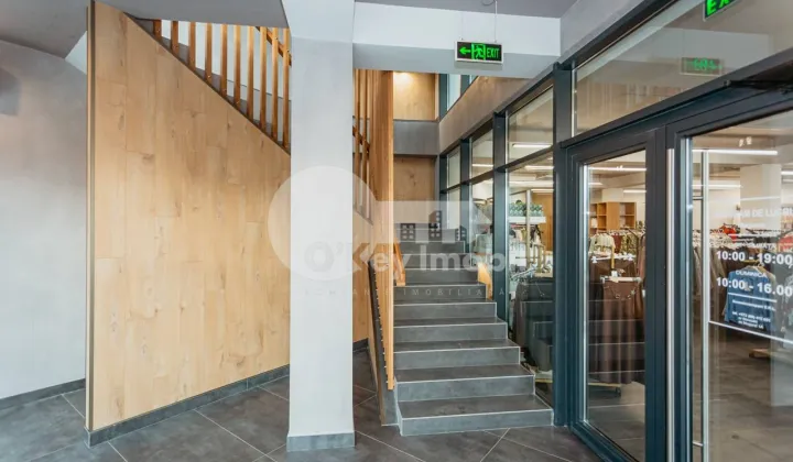 Spațiu comercial, STĂUCENI