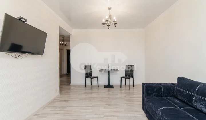 Apartament, Centru, MELESTIU