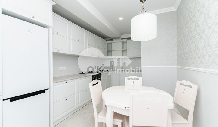 Apartament, Centru, MELESTIU