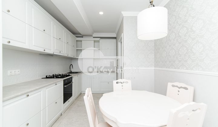 Apartament, Centru, MELESTIU