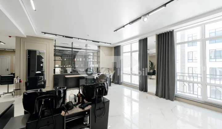 Afacere activă, Centru, MIHAI EMINESCU