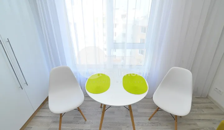 Apartament, Centru, MELESTIU