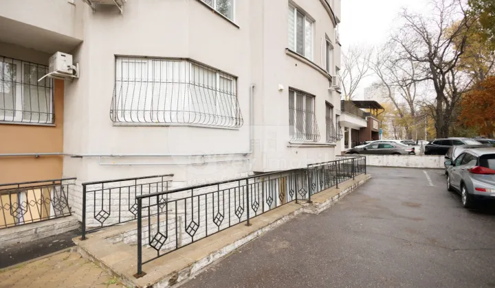 Spațiu comercial, Botanica, VARȘOVIA