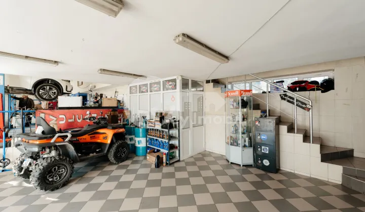 Spațiu comercial, Buiucani, LIVIU DELEANU