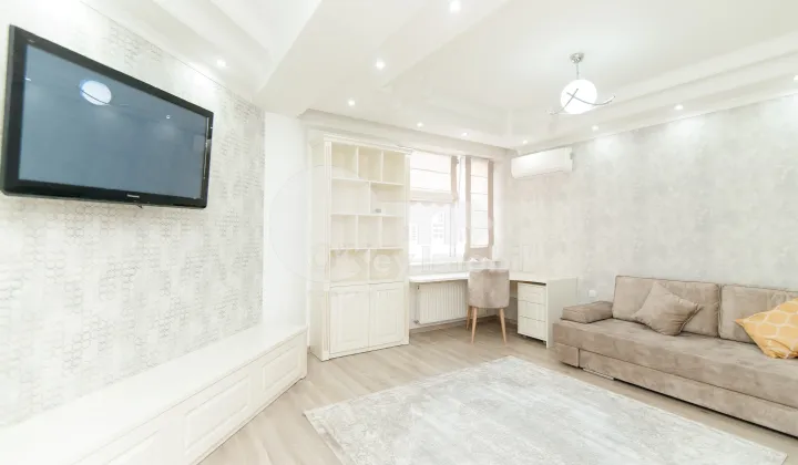 Apartament, Centru, MELESTIU