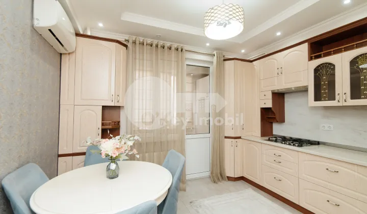 Apartament, Centru, MELESTIU