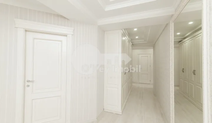 Apartament, Centru, MELESTIU