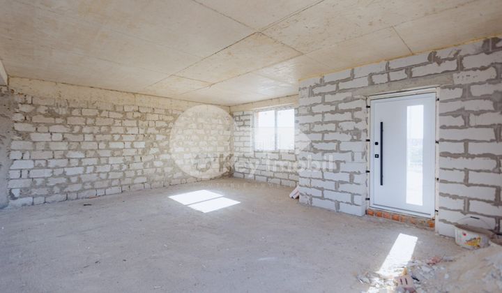 Townhouse, STĂUCENI