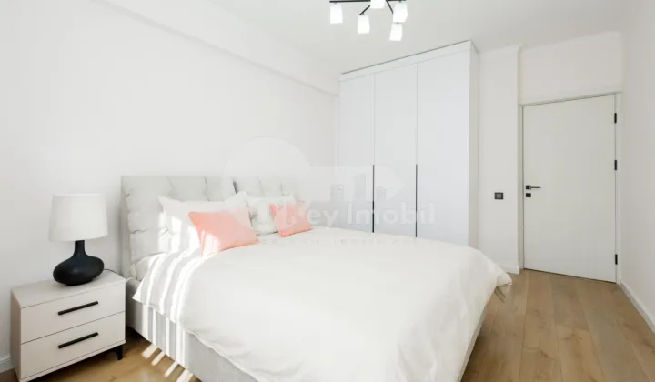 Квартира, Чеканы, МИРЧА ЧЕЛ БЭТРЫН