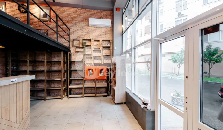 Spațiu comercial, Centru, MELESTIU