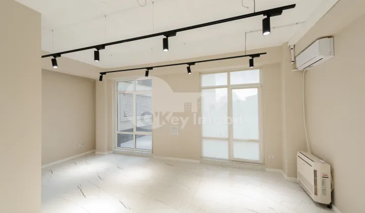 Oficiu, Centru, MIHAI EMINESCU